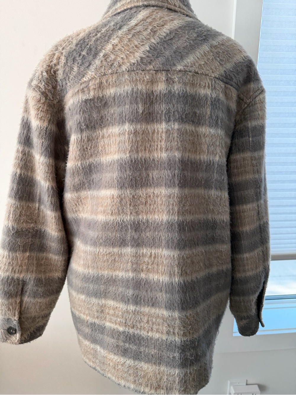 Frank & Oak Plush Plaid Button-Up Jacket in Beige and Gray - Picture 4 of 12